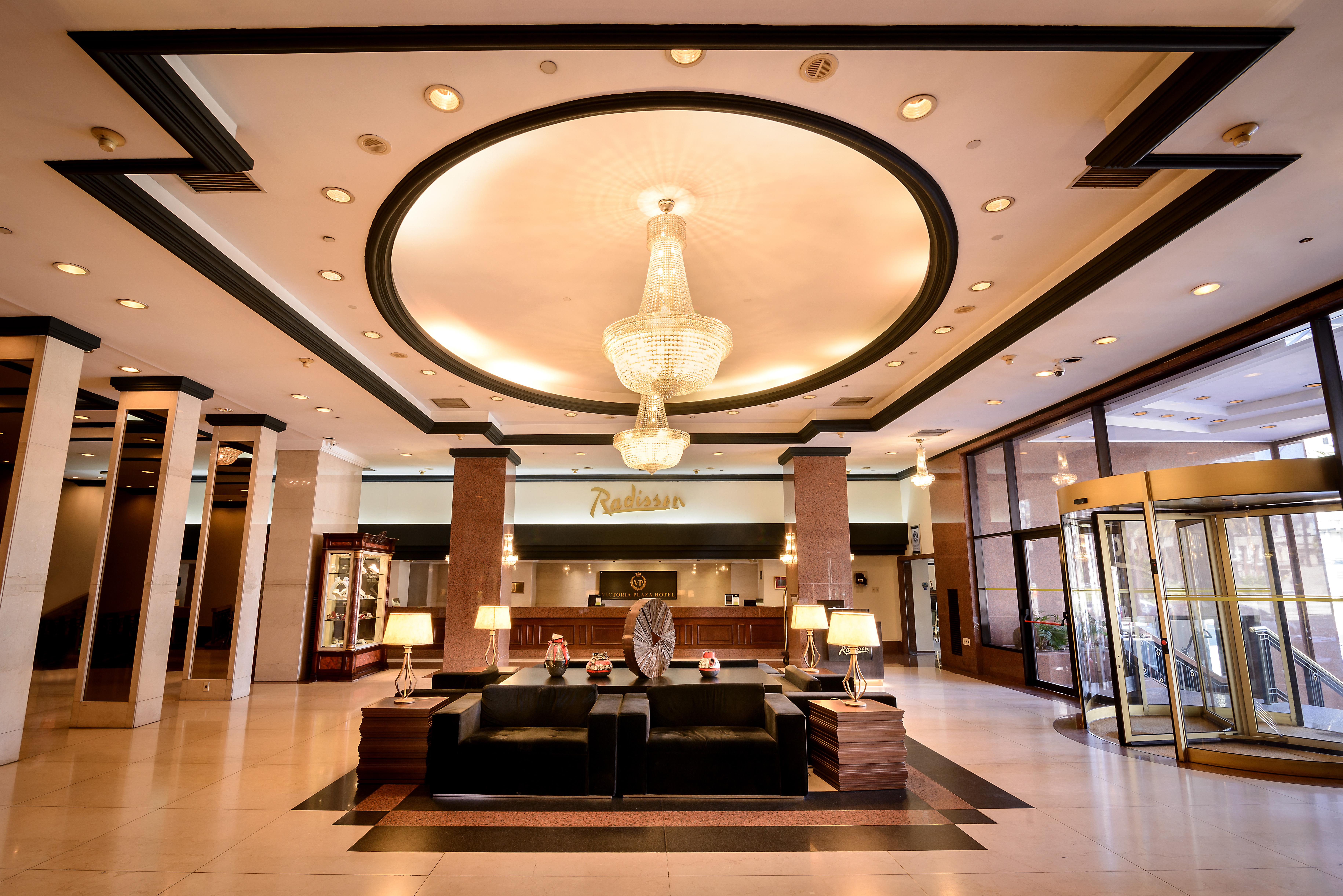 Radisson Montevideo Victoria Plaza Hotel Exterior photo Lobby